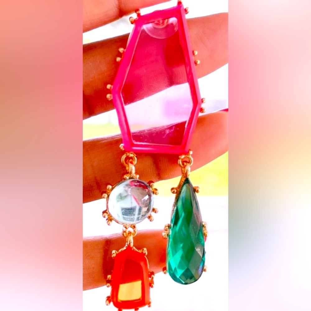 8 SETS IN GORGEOUS VERSATILE EARRINGS BUNDLE -NWT AND🔥🔥🔥 - Picture 4 of 9